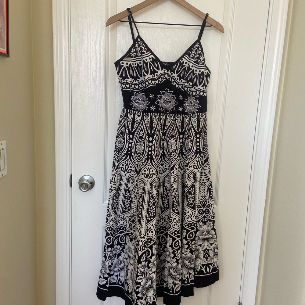 Magic Black and White Midi Dress